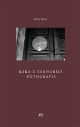 Rosí, Věra - Ruka z černobílé fotografie